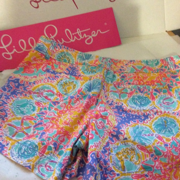 Lilly Pulitzer Written in the Sun Callahans - Picture 7 of 8
